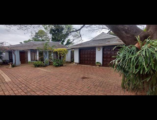 8 BEDROOM HOUSE FOR SALE IN MONTROSE